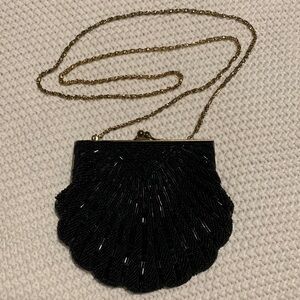 Vintage La Regala Black Beaded Clam Shell Clutch with Gold Chain Strap